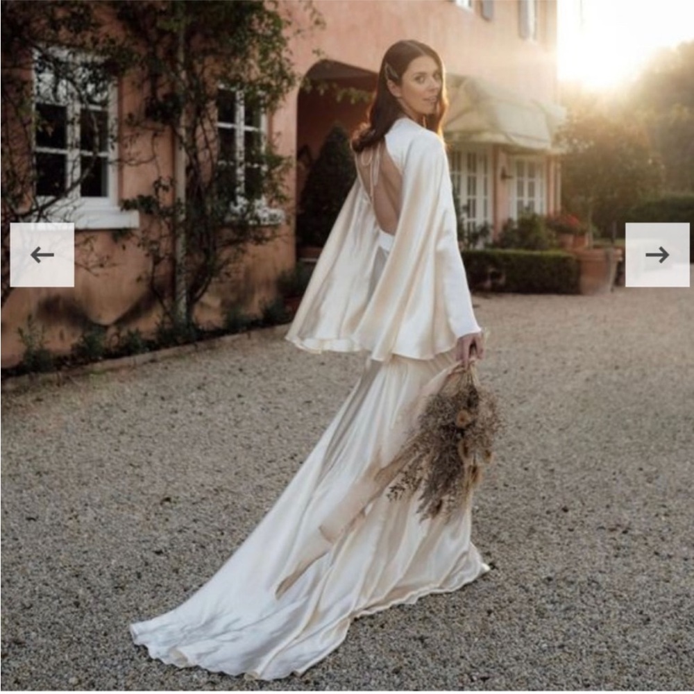 NWT Shona Joy La Lune Plunging V-neck, Backless Maxi Dress in Cream - Picture 7 of 11